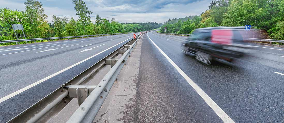 Záchytné bezpečnostné zariadenia pre všetky motorové vozidlá